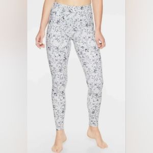 Athleta white black grey sandstone print leggings size medium with pockets